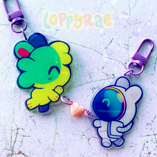 “Space Travelers” Connect Charms